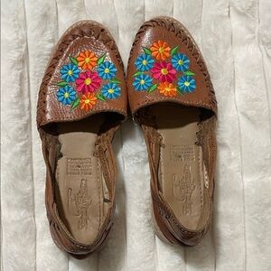 Enigma size 7 Women's Shoes used